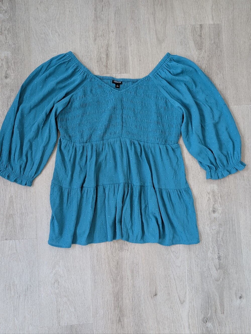 Torrid Plus Crinkle Gauze Smoked 3/4 Blouson Tiered Sweetheart Top Biscay Bay 1X - Picture 6 of 15